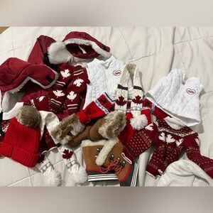 Maplelea Canadian winter bundle set includes 14 peices